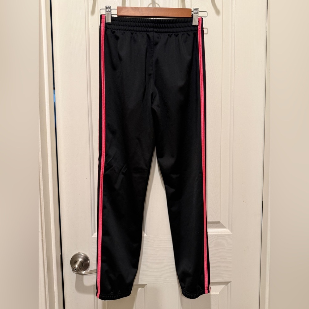 Adidas track suit
Pink black 14-16 sweats - Picture 2 of 12